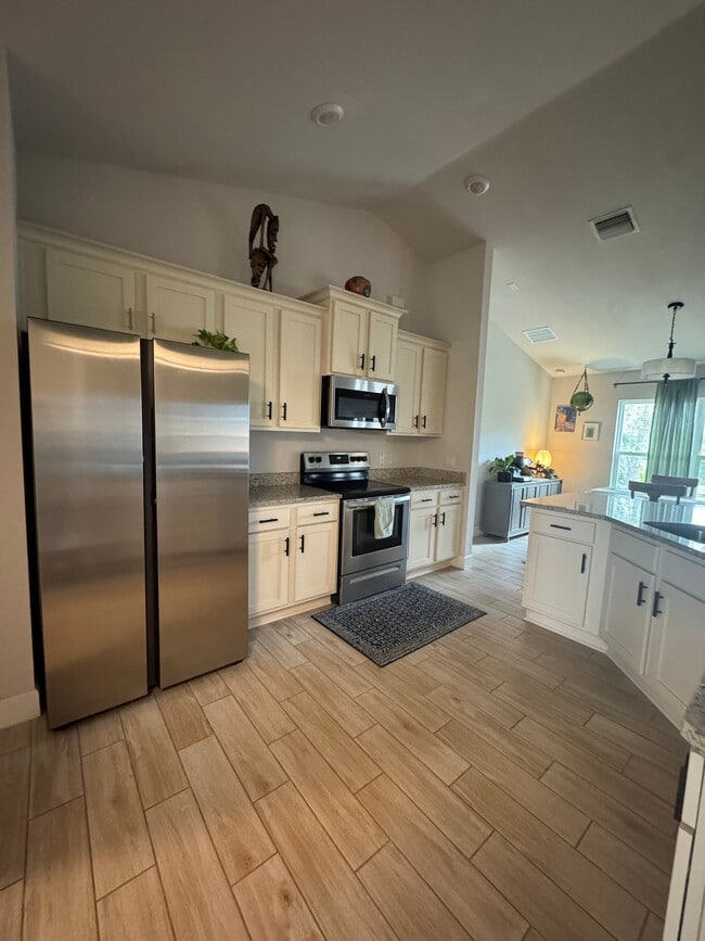 Building Photo - 83 Tucuman St