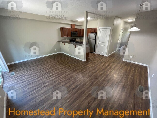 Building Photo - 1410-1412 Marigold Dr