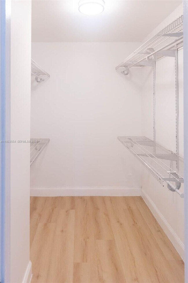 Building Photo - 7028 SW 106th Pl