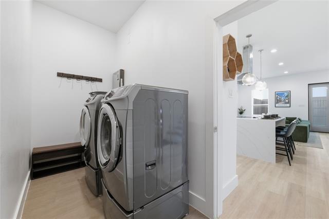 Building Photo - 2406 Merlin St