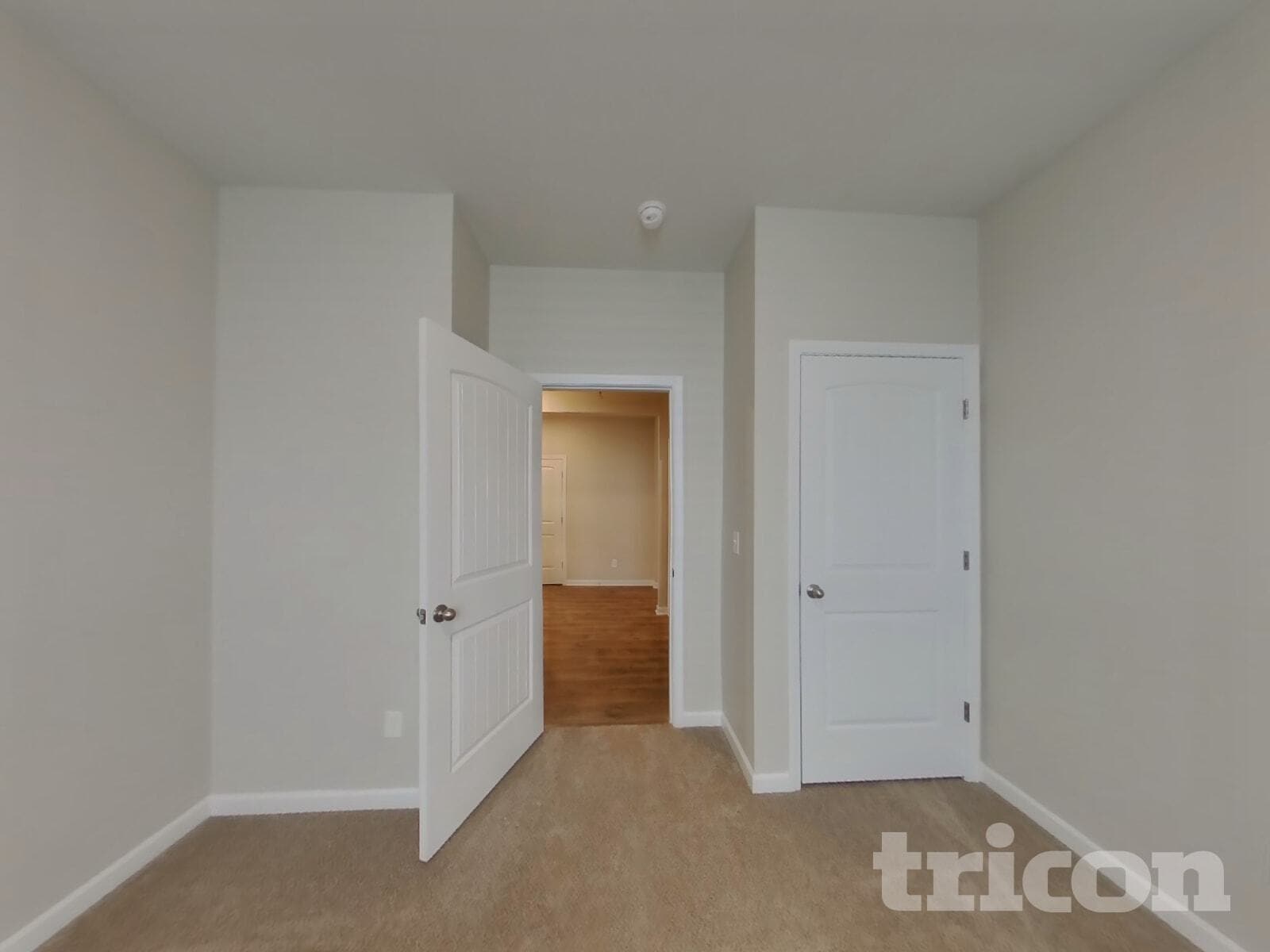 Building Photo - 4050 Beach Wy