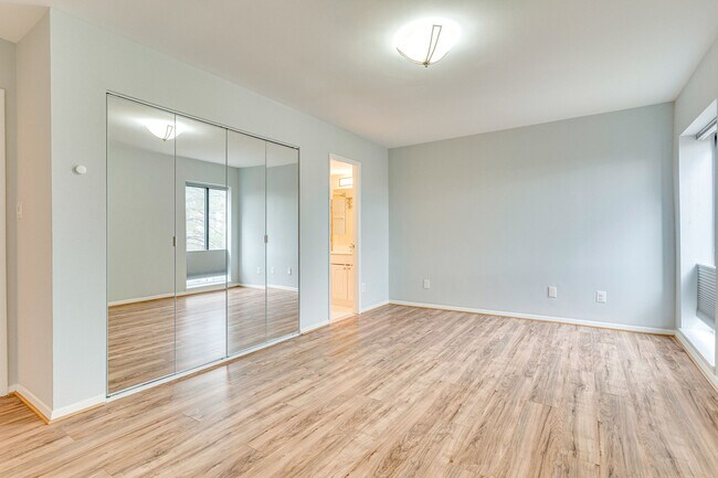 Master Bedroom - 6143 Leesburg Pike