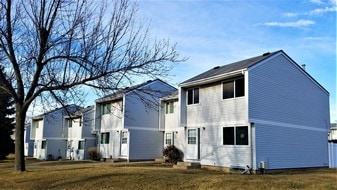 Exterior - Town Park Townhomes