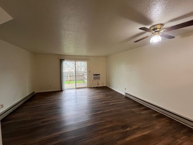 Building Photo - cold02