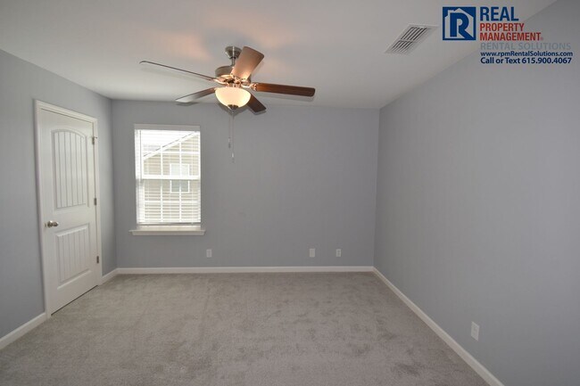 Building Photo - Gorgeous end unit 2 bedroom townhouse with garage! PLUS Loft!