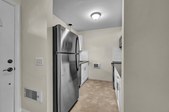 Building Photo - 113 Park Ave