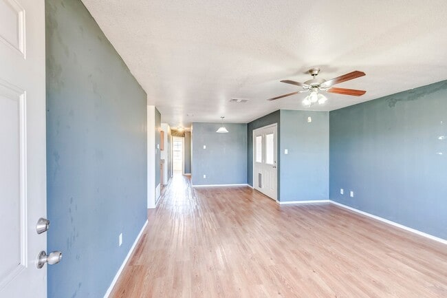 Building Photo - 2913 Starlight Dr