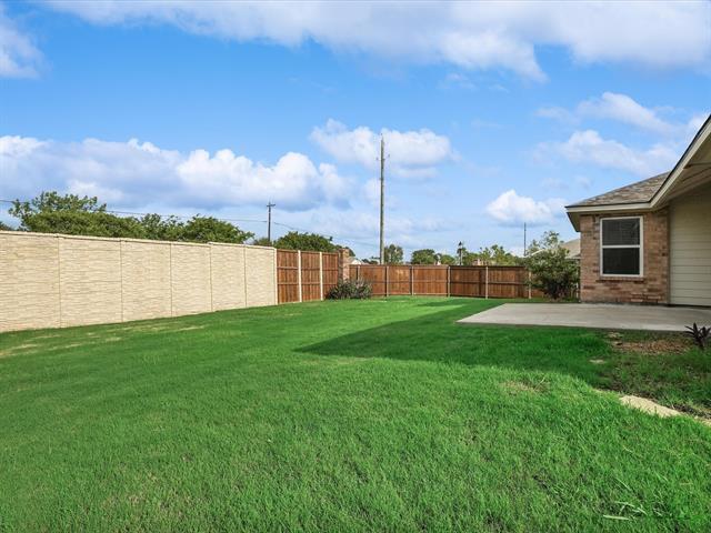 Building Photo - 5015 Spruce St