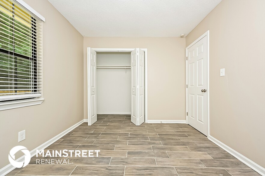 Building Photo - 2877 Old S Dr