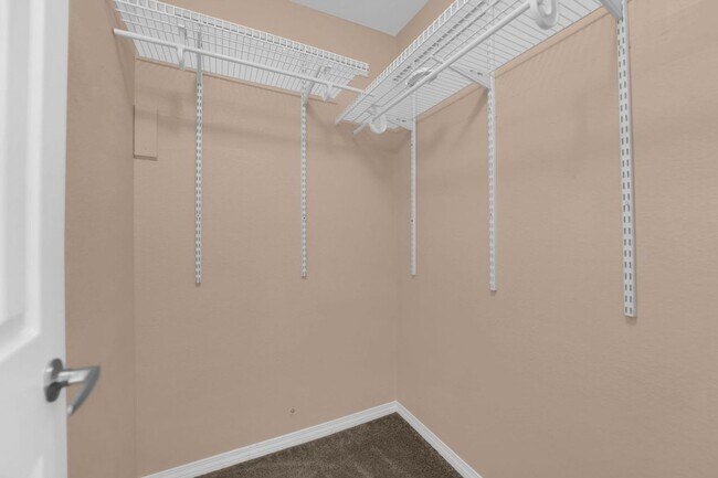 Building Photo - 7330 Phlox Rd