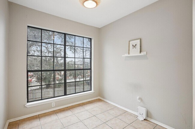 Building Photo - 4159 Steck Ave