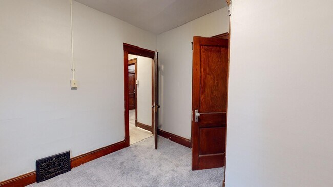Building Photo - 3210 W 98th St