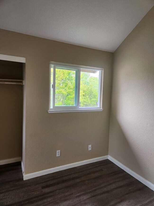 Building Photo - COMING SOON - 2 bedroom, 2 bath condo in Rohnert Park, Sonoma State Students welcome!