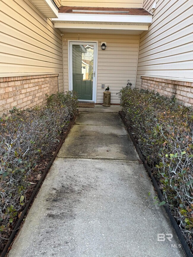 Building Photo - 1517 Regency Rd