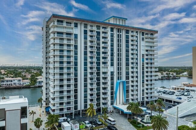 Building Photo - 1500 S Ocean Dr