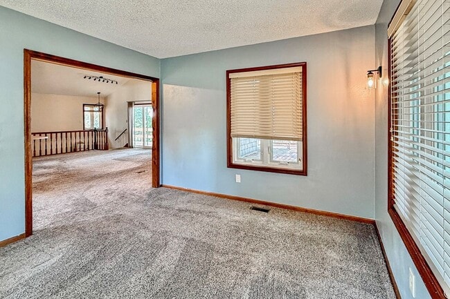 Building Photo - 12182 Heron Dr