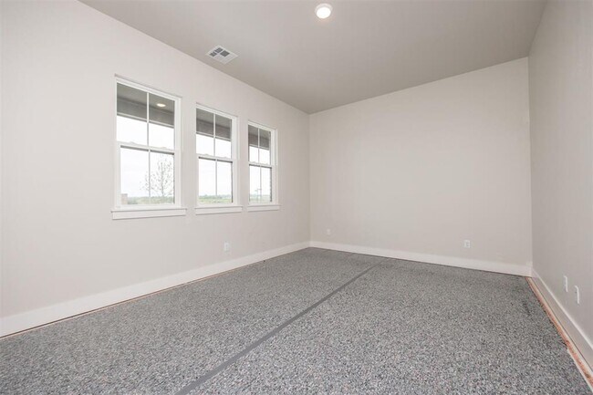 Building Photo - 2920 Edgefield Ln