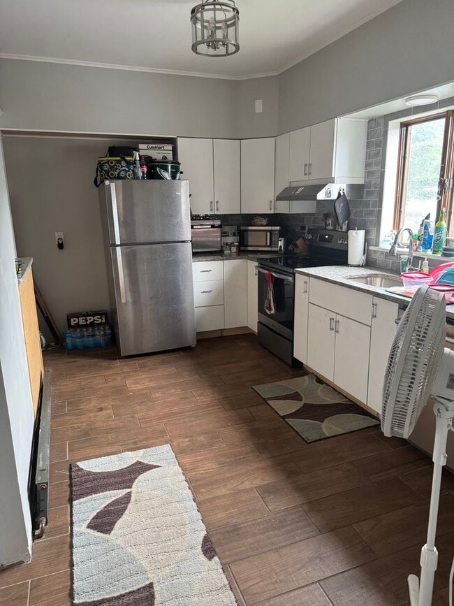 Building Photo - 5 Bedroom Detached Home in fountain Hill