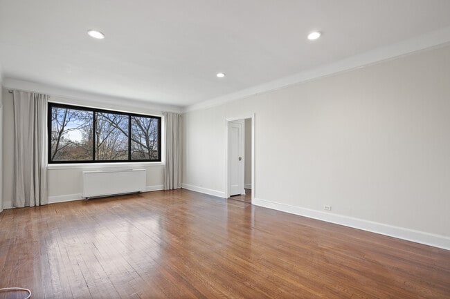 Building Photo - 47 Lafayette Pl