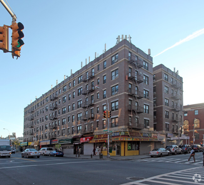 Primary Photo - Washington Heights Apartments