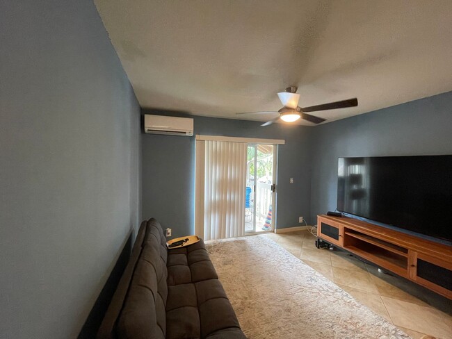 Building Photo - Furnished Southpointe 2Bed/1.5Bath Upper L...