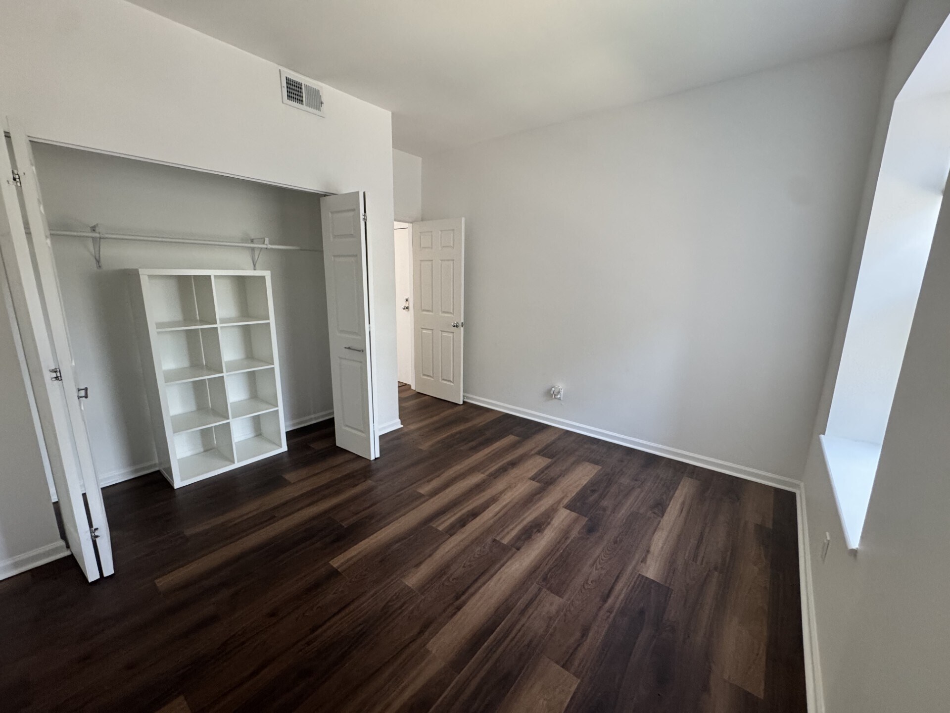 Building Photo - 5367 Pershing Ave