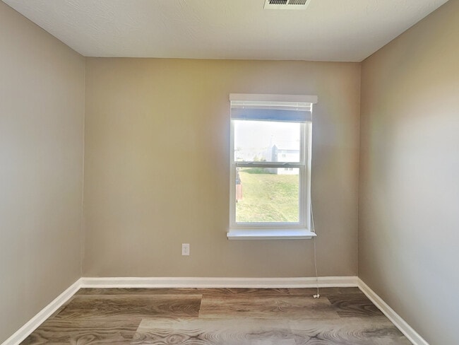 Building Photo - 4037 Little Bighorn Dr