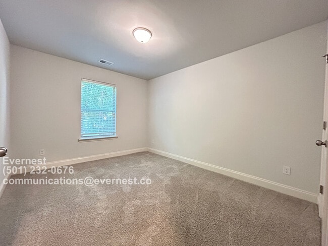 Building Photo - 225 Hydrangea Ct