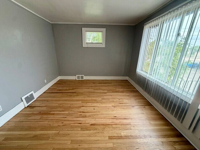Building Photo - 14030 Faircrest St