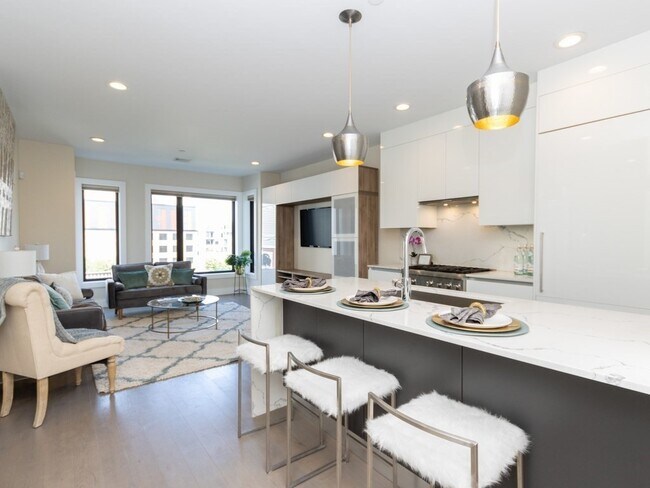 Building Photo - 39 A St