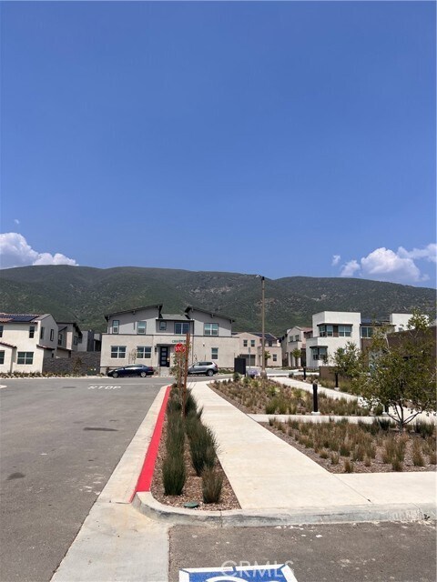 Building Photo - 16032 Sunny Ct