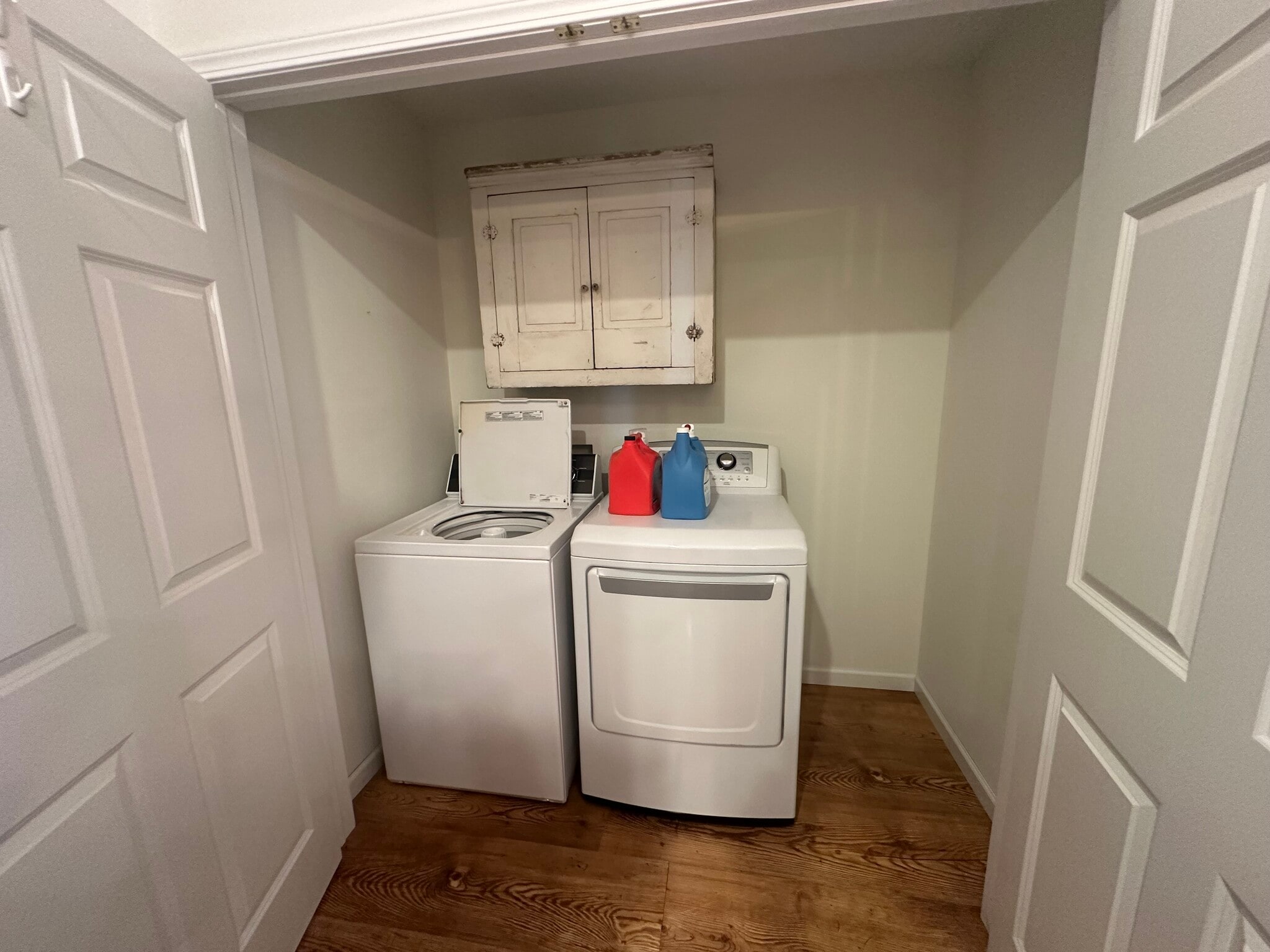 Building Photo - 7712 Walnut St