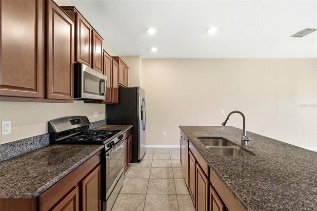 Building Photo - 16948 Storyline Dr