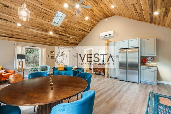 Building Photo - 460 NC-208