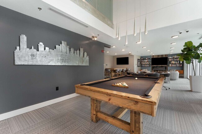 Building Photo - Fully Furnished SoBro Condo At Encore