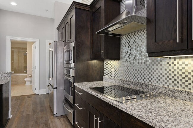 Building Photo - Downtown Raleigh Penthouse with Stunning View