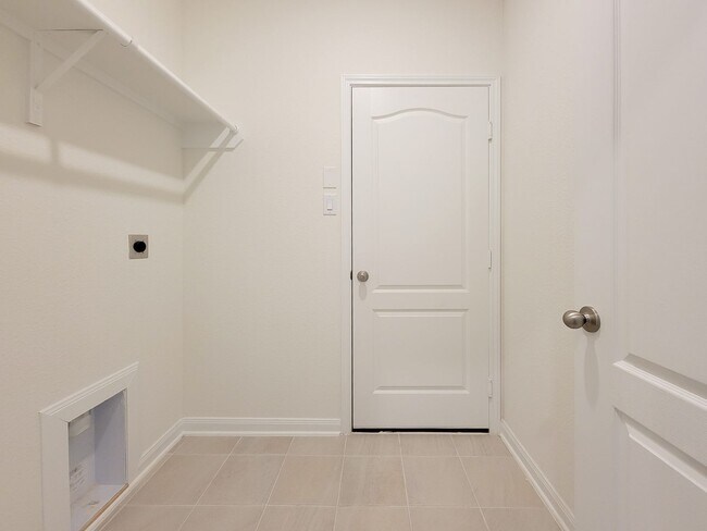 Building Photo - 2815 LYRA Ct