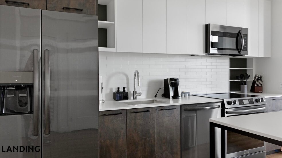 Building Photo - 632 Howard Rd SE