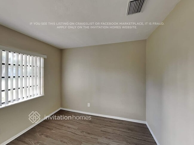 Building Photo - 2608 SW 34th Ave