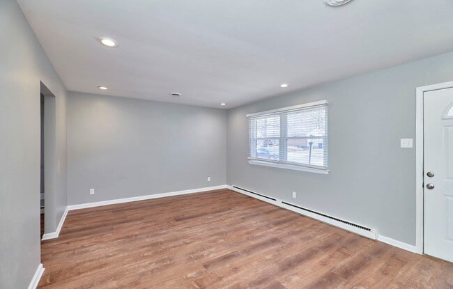 Building Photo - 3335 Boca Raton Dr