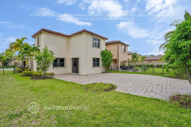 Building Photo - 132 NE 27th Terrace