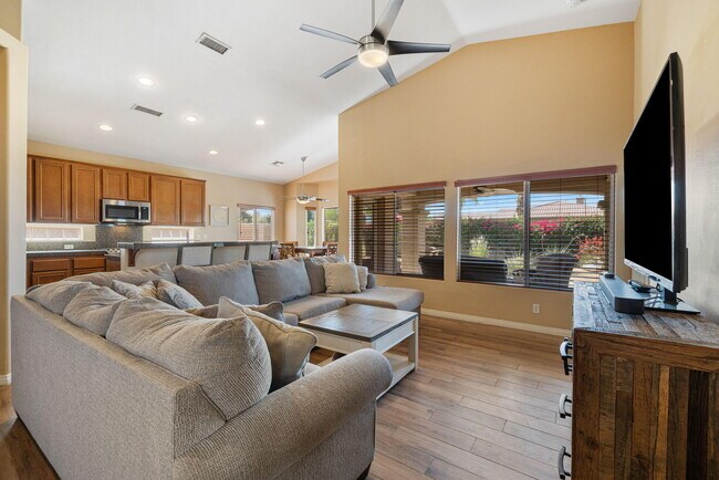 Building Photo - 79699 Carmel Valley Ave