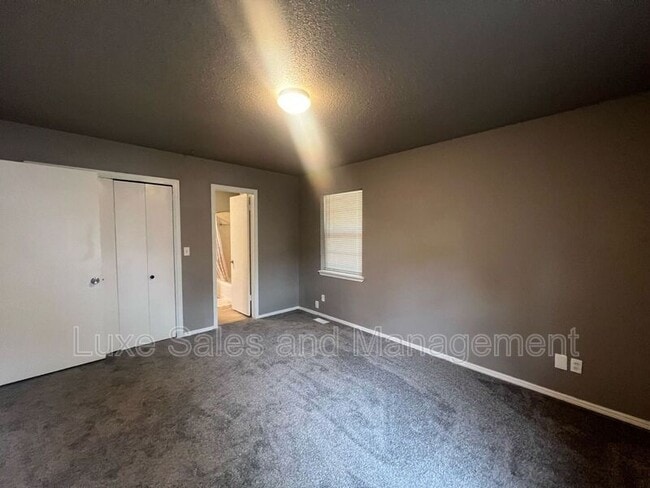 Building Photo - 503 Turtle Creek Dr