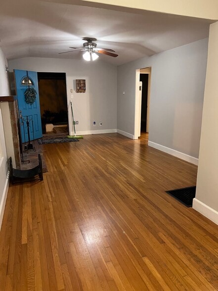 Building Photo - 4766 Aragon Dr