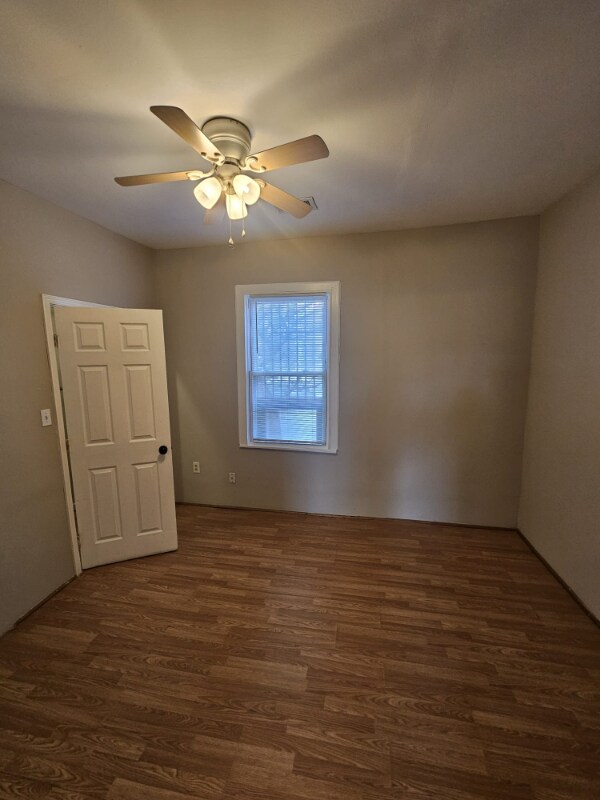 Building Photo - 809 Eastern Ave NE