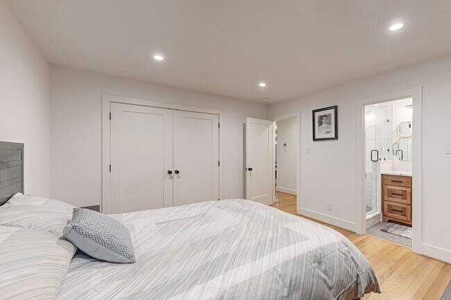 Building Photo - 4423 Springside Ln