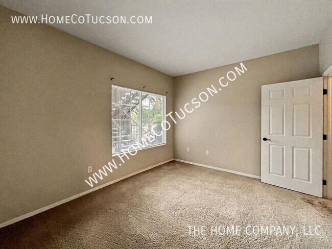 Building Photo - 1500 E Pusch Wilderness Dr