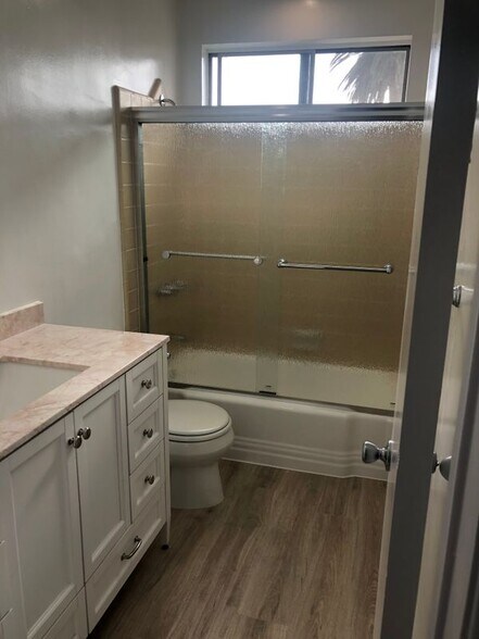 Building Photo - 744 Pier Ave