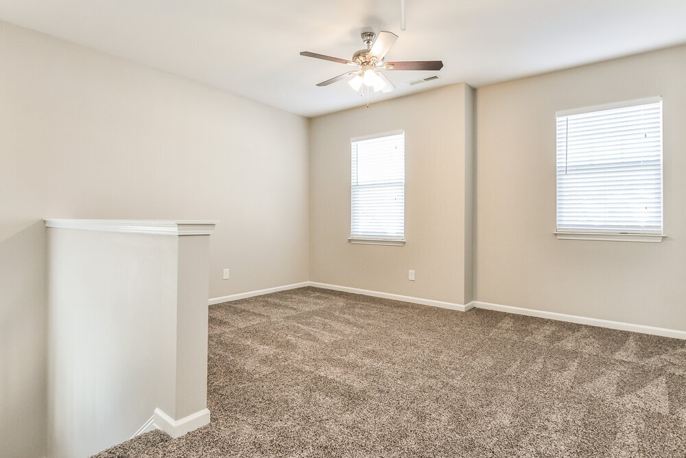 Building Photo - 698 Shefford Town Dr