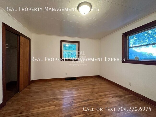 Building Photo - 1396 Shinnville Rd